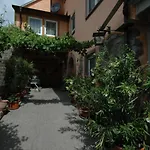 Weinhotel / Zur Sonne