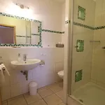 Ξενοδοχείο Weinhotel / Zur Sonne 3*