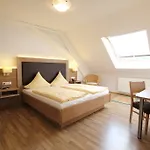 Weinhotel / Zur Sonne