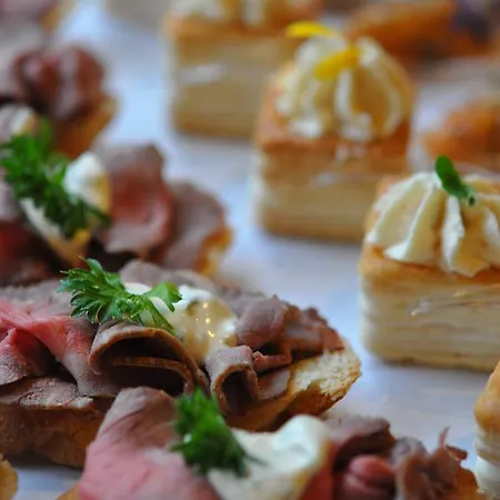 Szálloda Weinhotel / Zur Sonne