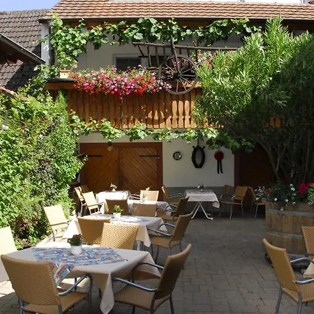 Ξενοδοχείο Weinhotel / Zur Sonne 3*