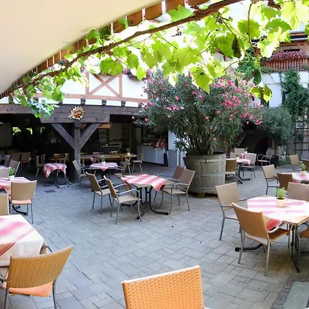 Weinhotel / Zur Sonne