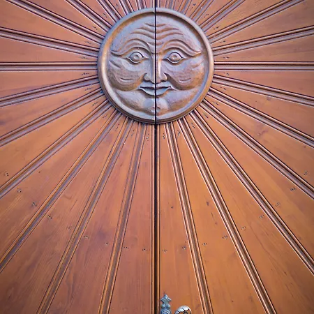 Weinhotel / Zur Sonne اهرنجن