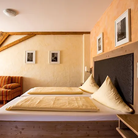 Weinhotel / Zur Sonne Szálloda