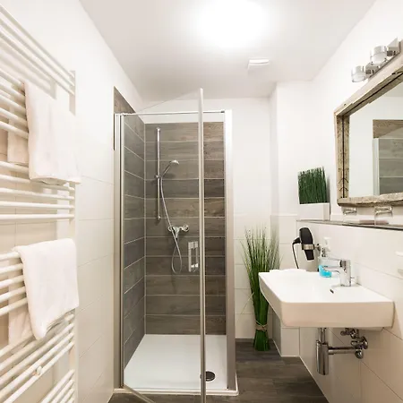 Weinhotel / Zur Sonne 3* Ihringen