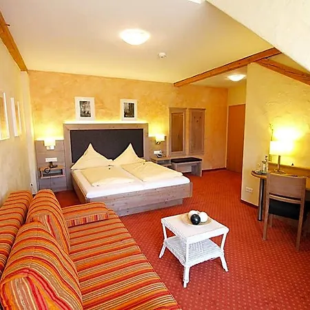 Weinhotel / Zur Sonne 3*